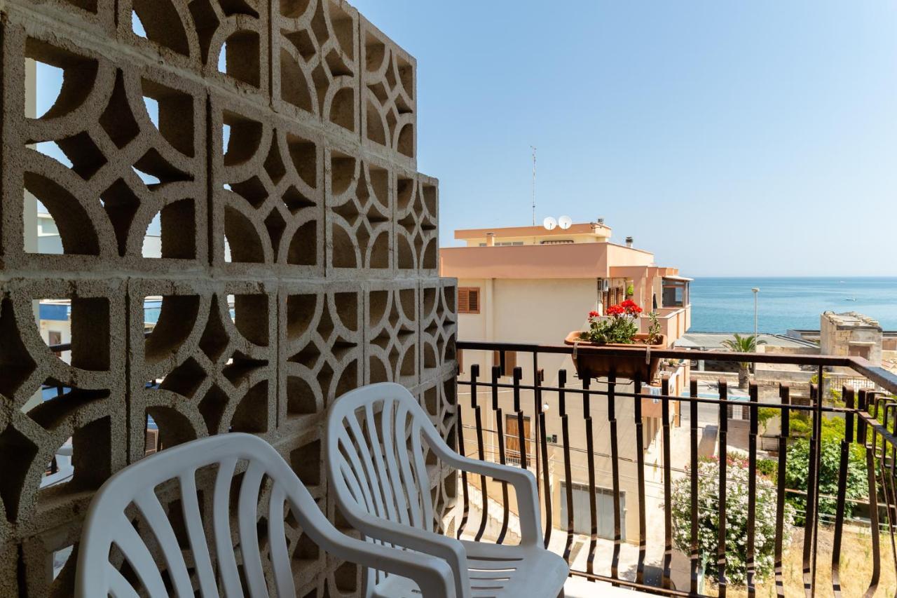 Hotel Riviera Trani Exterior photo