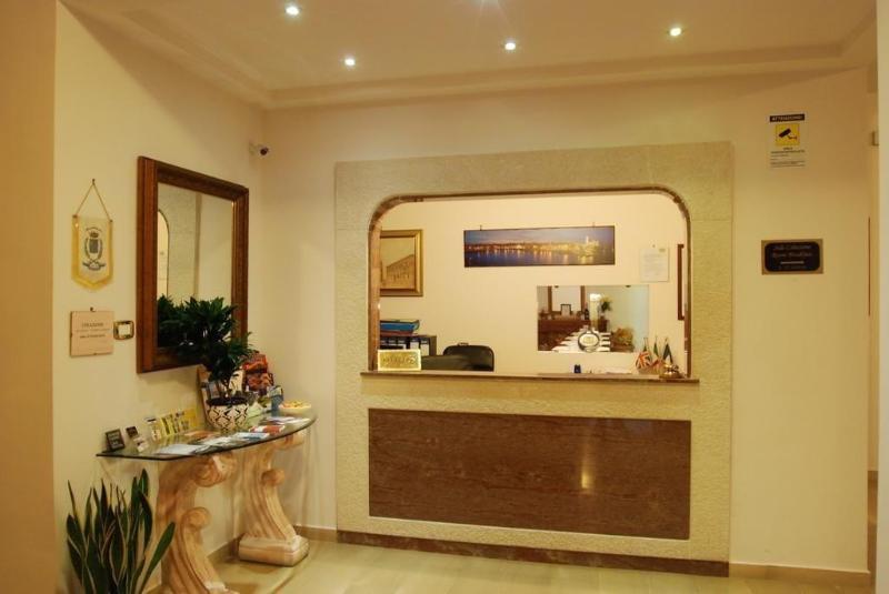 Hotel Riviera Trani Exterior photo